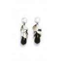 Onix Petal Drop Earrings